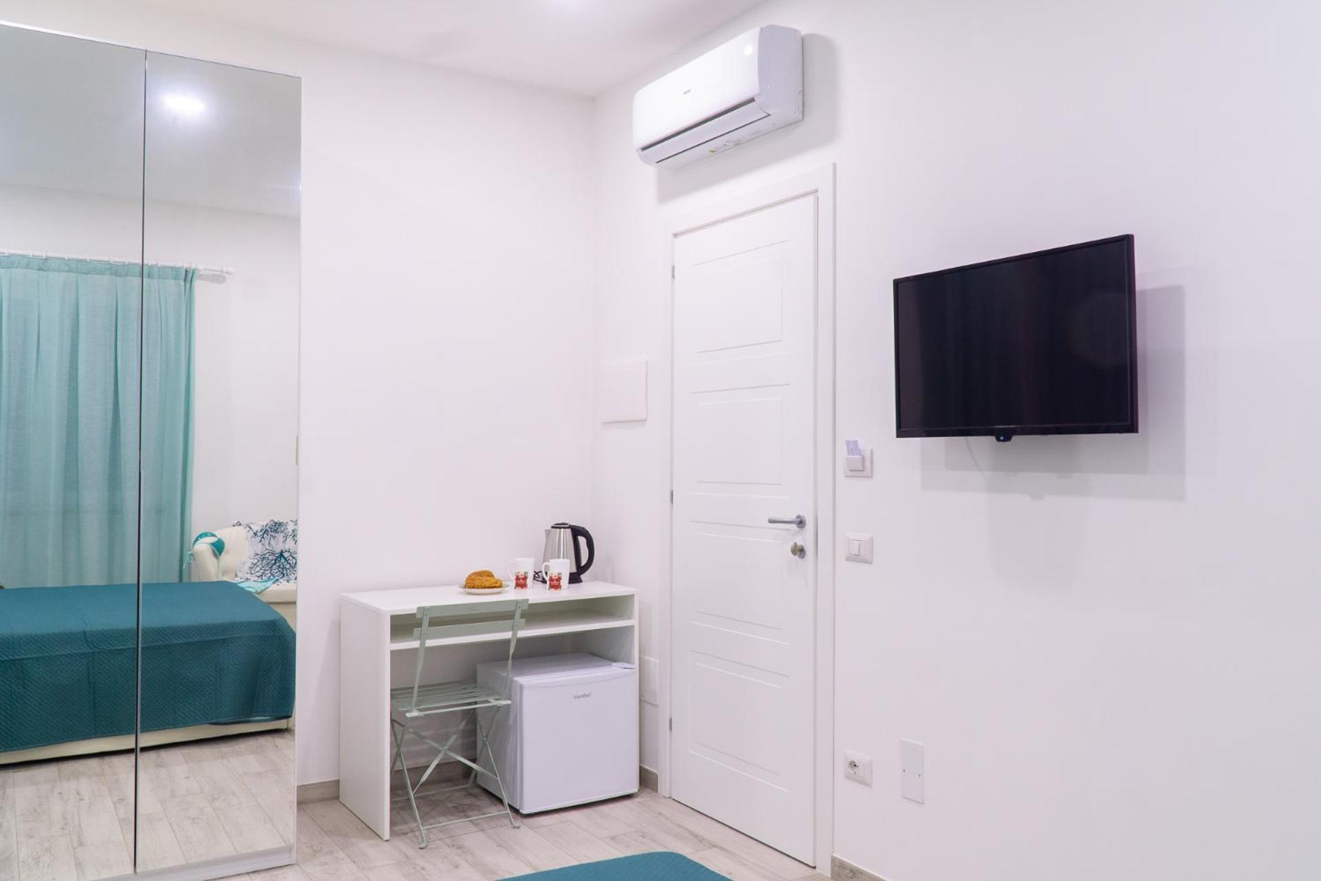 Summer Colors Rooms & Apartments เมตา ภายนอก รูปภาพ