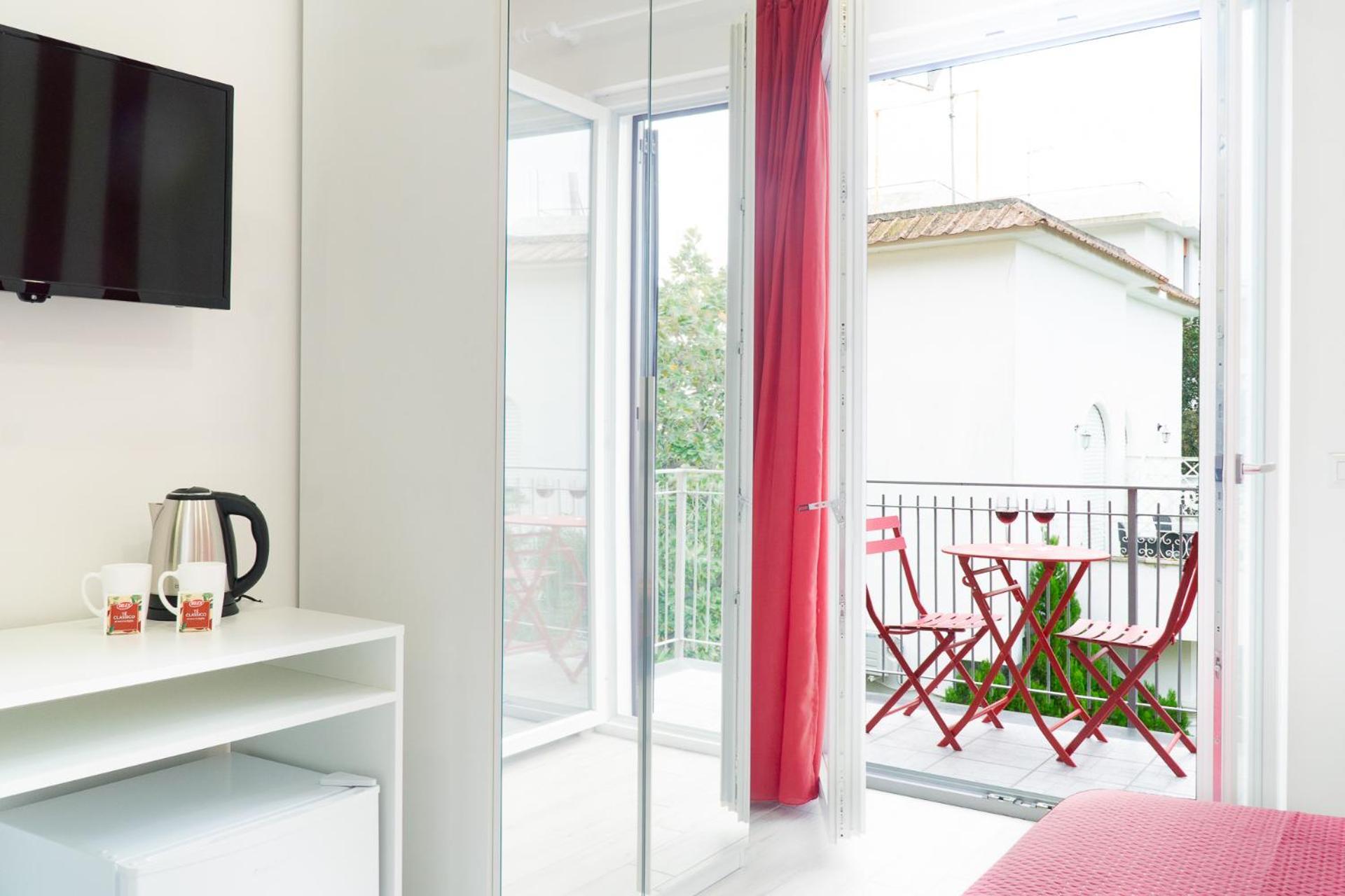 Summer Colors Rooms & Apartments เมตา ภายนอก รูปภาพ